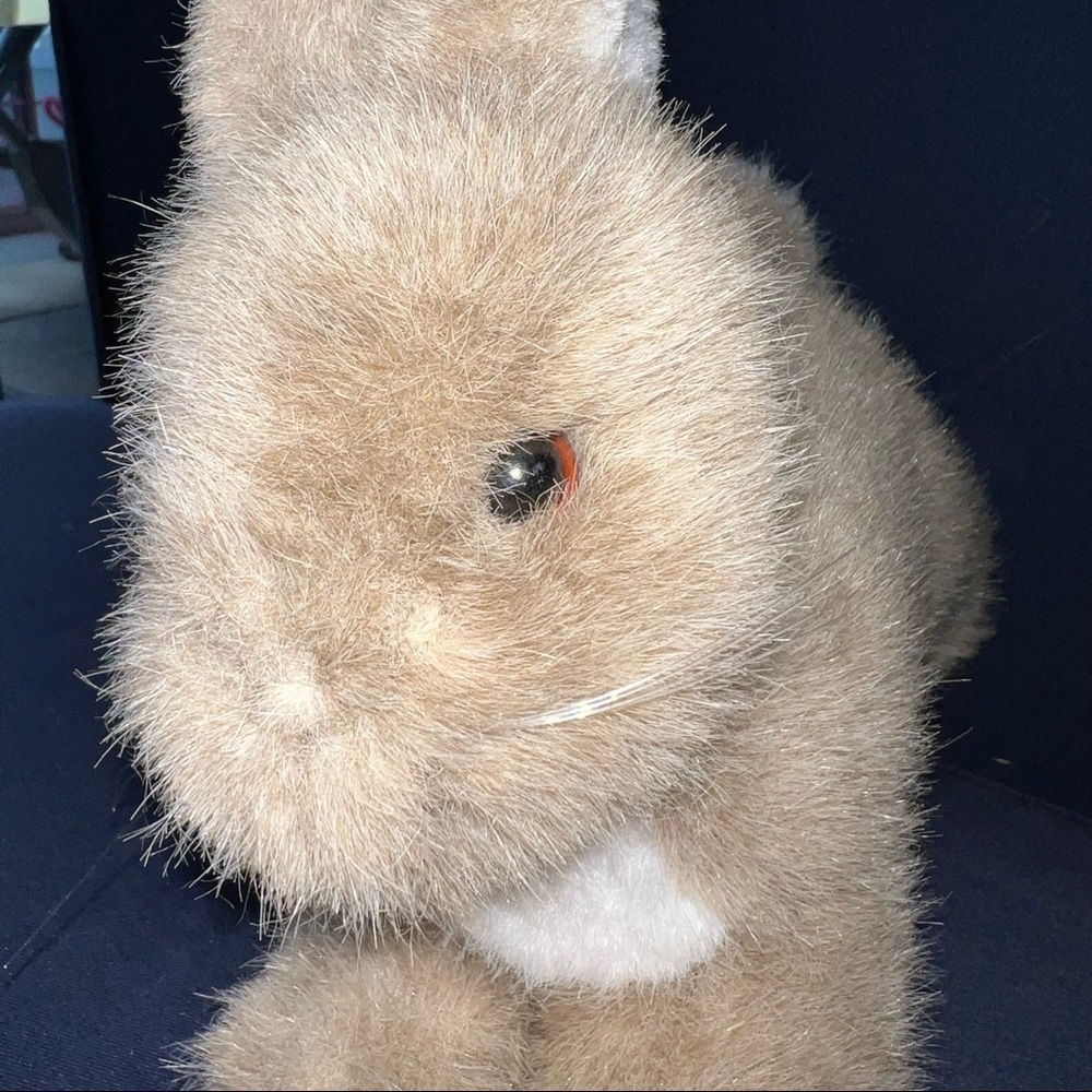 CHARMING Vintage Dakin stuffed bunny 1990
